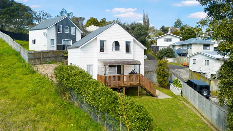 19 Lilburn Crescent Massey_14