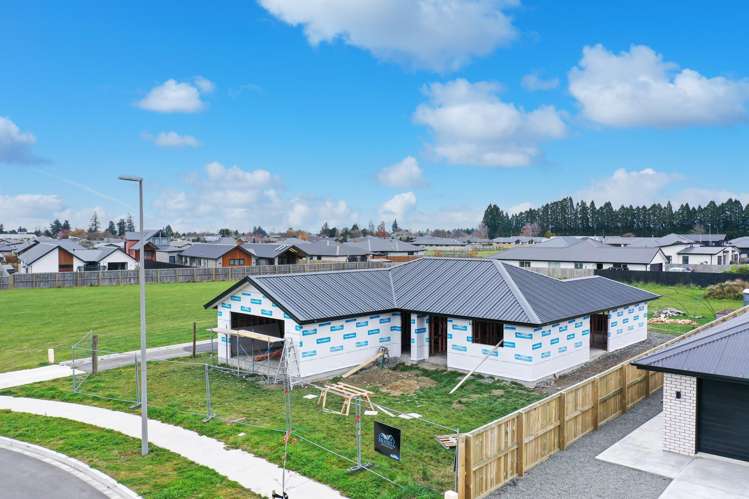 23 Arrowsmith Drive_0