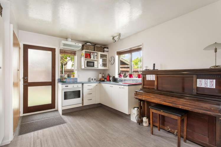 2/9 Omega Place Casebrook_2