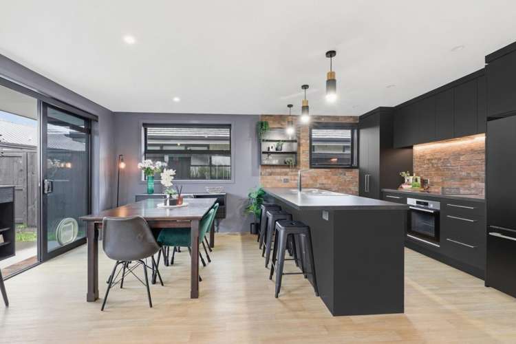 22 Kuihi Street Poike_5