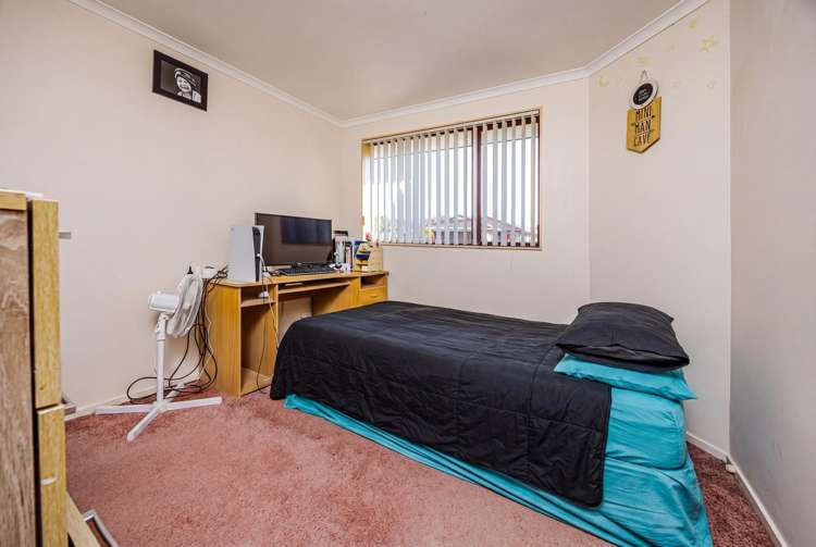 15 Tilberg Street Mangere East_11