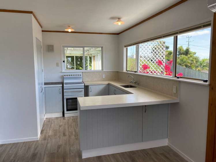 1033A Whangaparaoa Road Tindalls Beach_7