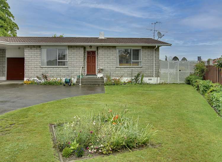 2/16 Cobham Crescent Stoke_2