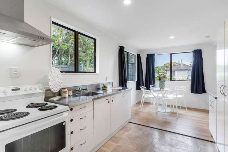 21 Rehia Road Massey_7