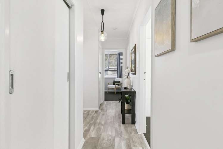 11b Greer Crescent Tawa_8