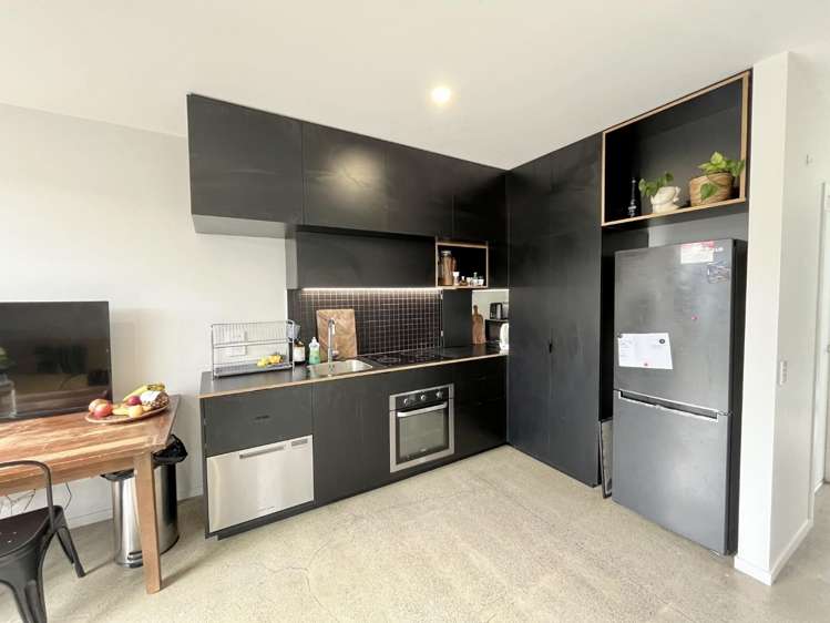  A/431 Jackson Street Petone_1