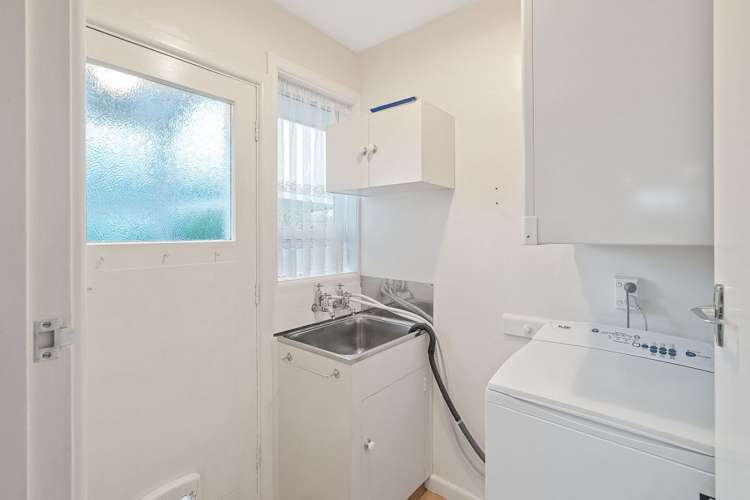 51 West-Watson Avenue Hillmorton_15