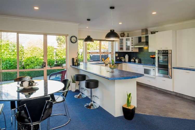 7 Lynch Grove Levin_5