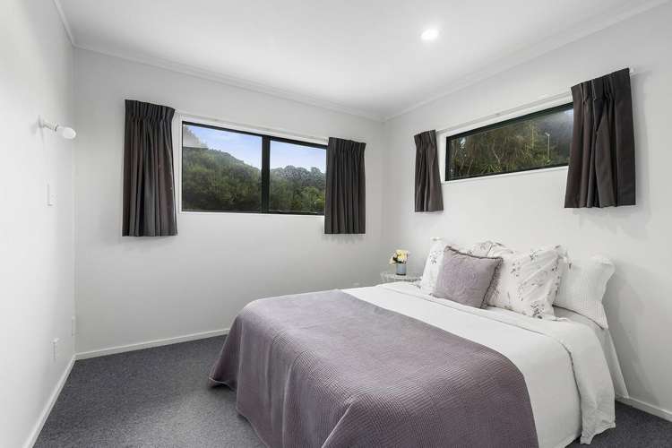 12 & 12A Wairaka Road Pukerua Bay_15