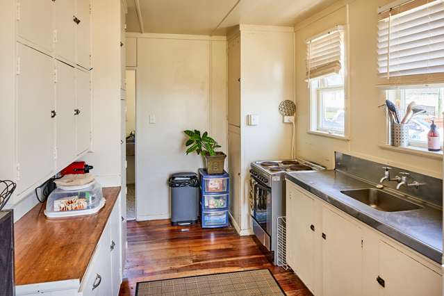 125 Waddington Drive Naenae_4