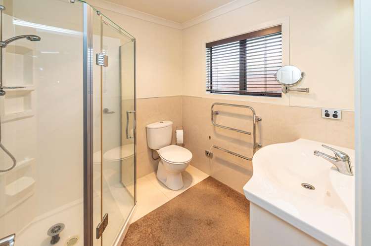 1 Gilligan Close College Estate_12