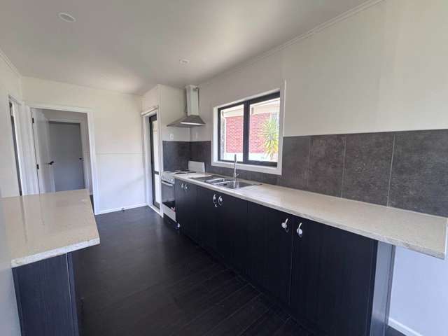1 Ayrton Street Te Atatu South_1
