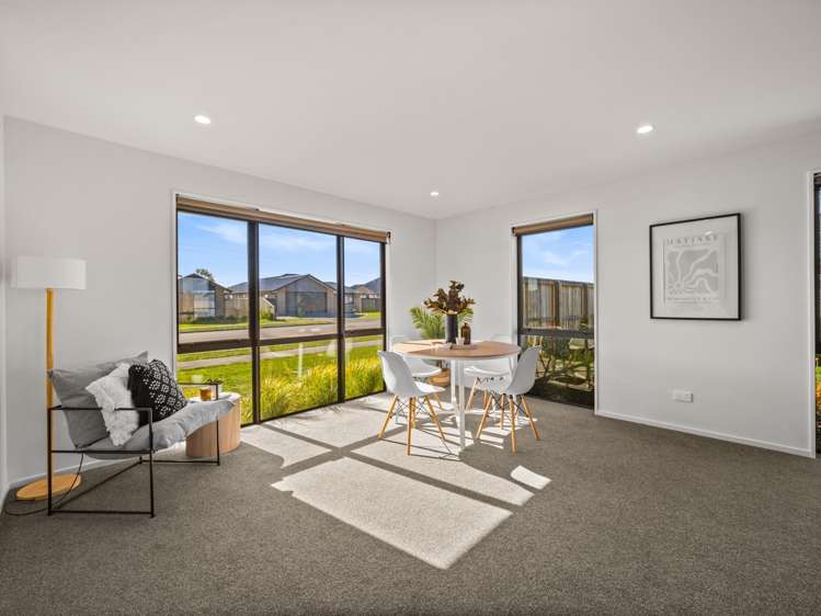 23 Strowan Avenue Elgin_7