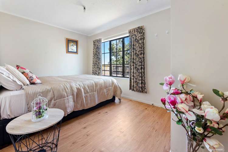 52 Charntay Avenue Clover Park_11