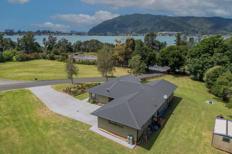 3 Aldermen Lane Tairua_32