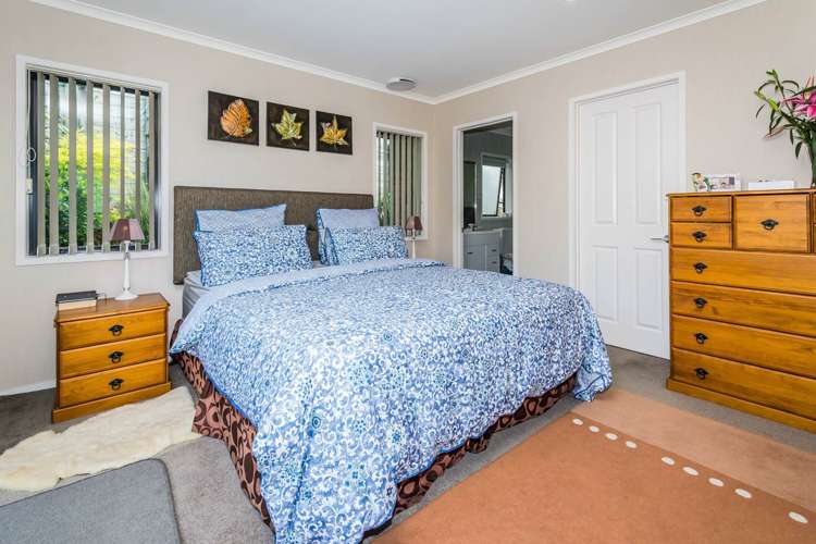 34 Lemon Grove Lane Greenhithe_9