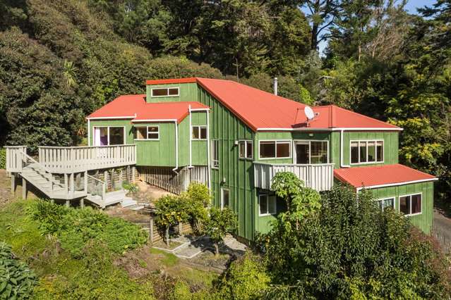 Three Bedrooms Plus. Bush Views and Birdsong