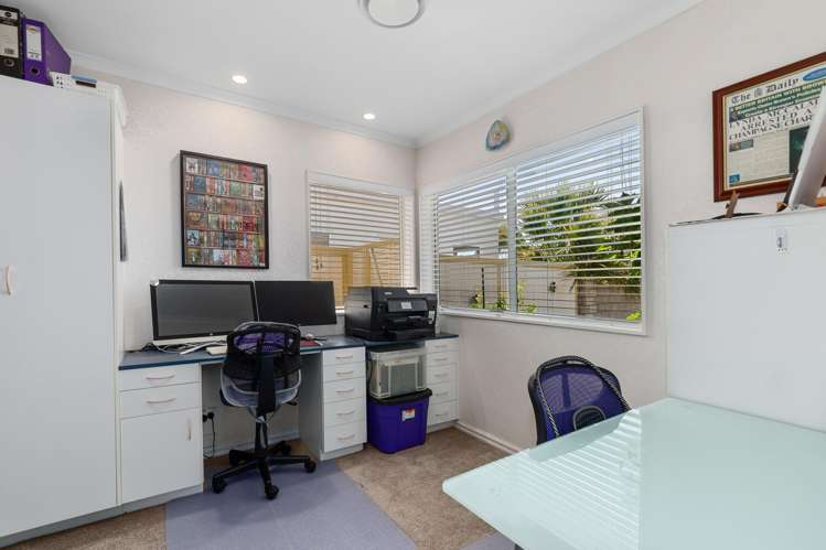 2 Florida Key Papamoa_13