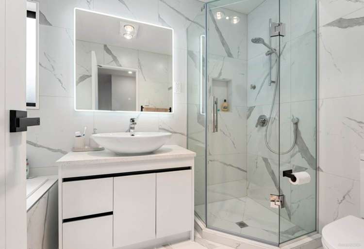 8B Hobart Crescent Wattle Downs_7