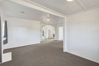 15 Taupata Street_4