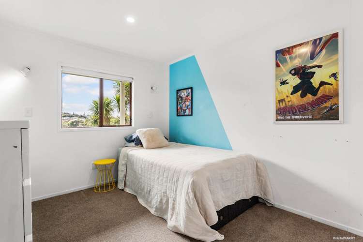 30 Shanaway Rise Hillcrest_14