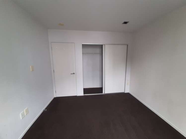 4B/32 Liverpool Street 10015_8