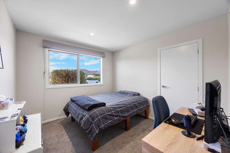 4 Kingfisher Crescent Albert Town_15