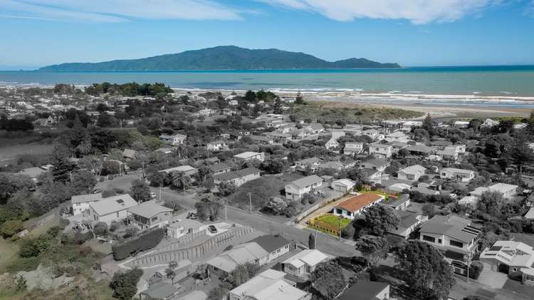 11 Atua Street Waikanae Beach_2