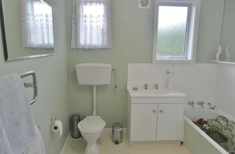 85 Gilberthorpes Road Hei Hei_13