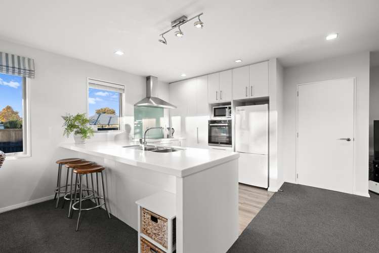 45 Bassett Street Burwood_3