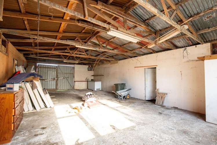 9 Front Miranda Road Waitakaruru_21