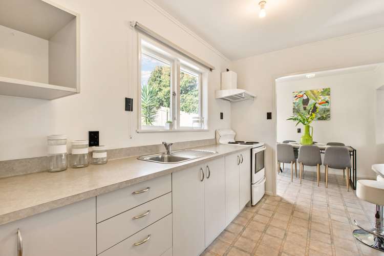 4 Ragley Street Titirangi_11