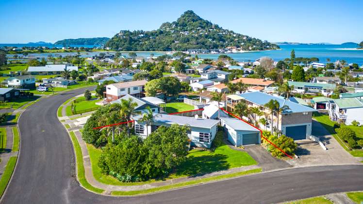 2 Norfolk Place Tairua_1