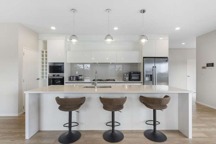 21B Robert Might Kumeu_7