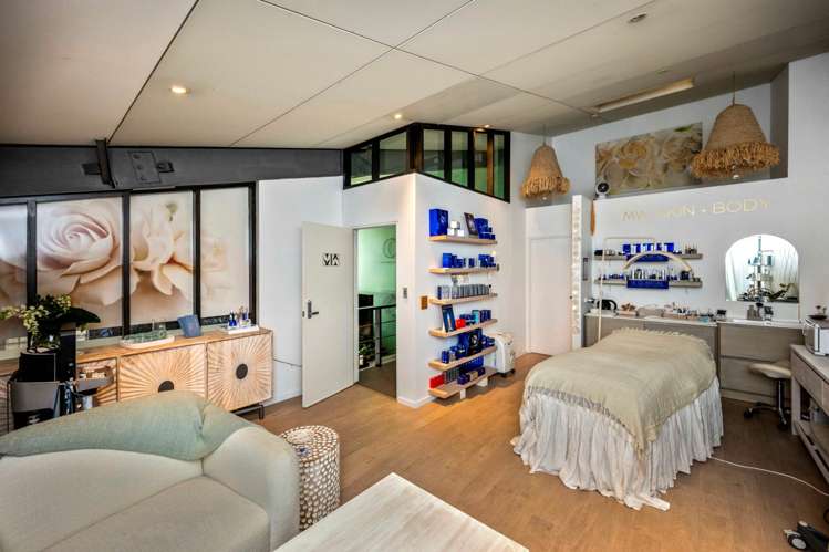 Unit 1/2 Gordon Road Morningside_5