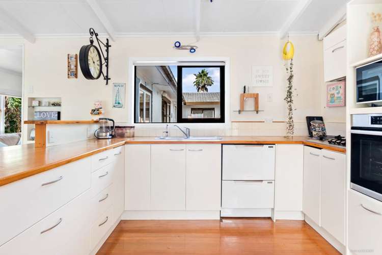 19 Kawakawa-Orere Road Kawakawa Bay_5