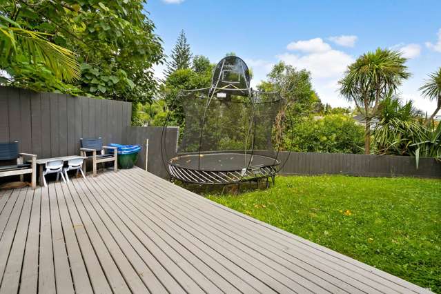 2/4 Webber Street Westmere_1