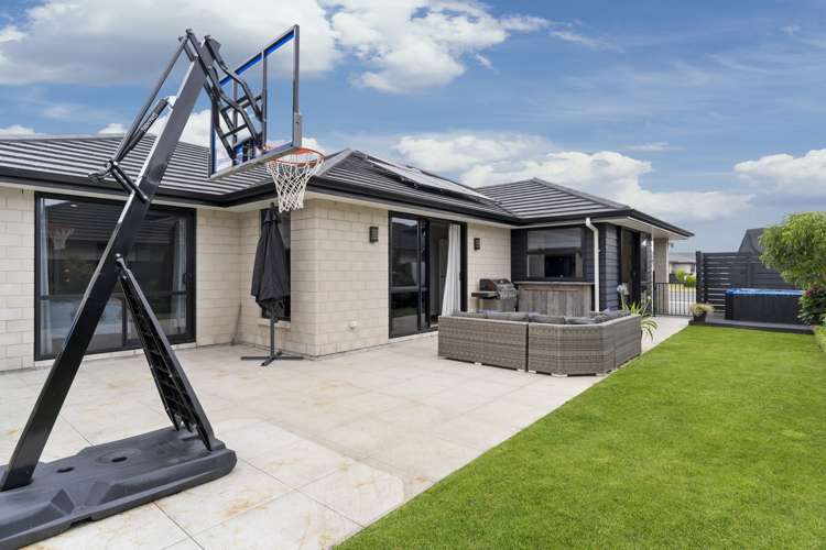 7 Livingstone Drive Papamoa_6