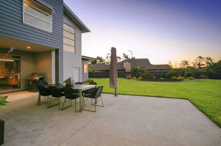 54 Shelter Drive Greenhithe_2