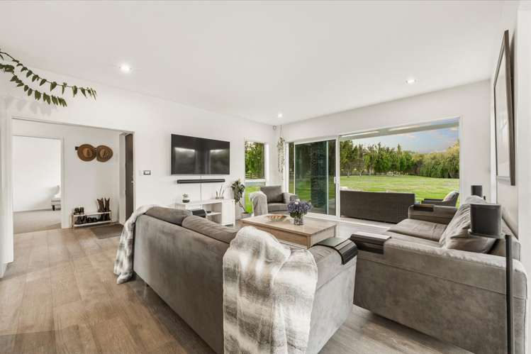 1 Ngaire Close Wainui_21
