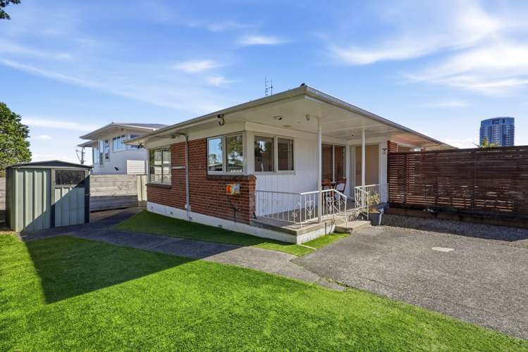 1/13 Esmonde Road Takapuna_12
