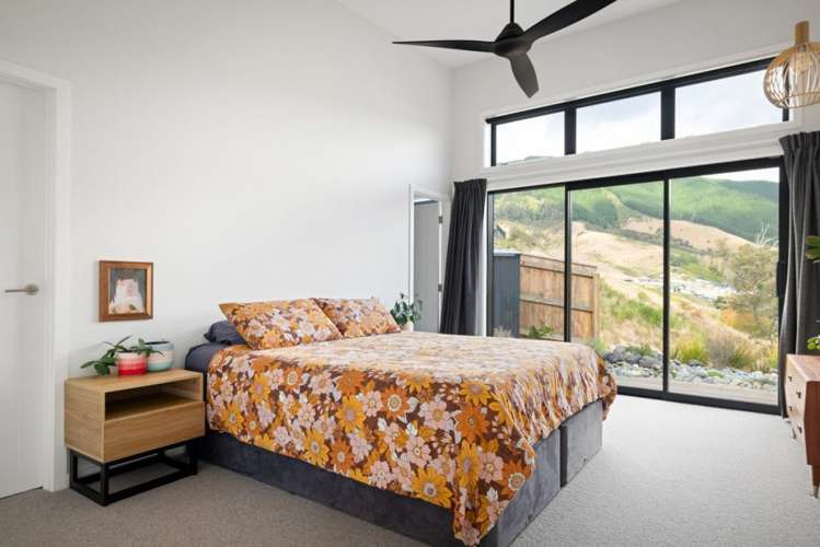 23 Hill Tops Way Stoke_15