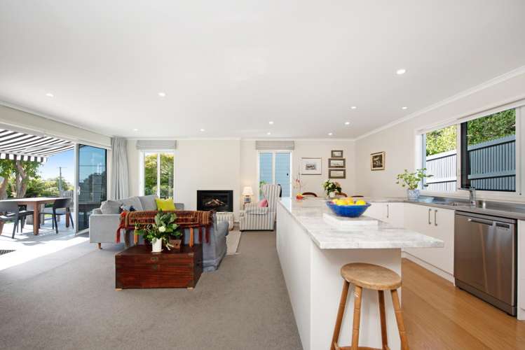 8 Kaka Street Waikanae_6