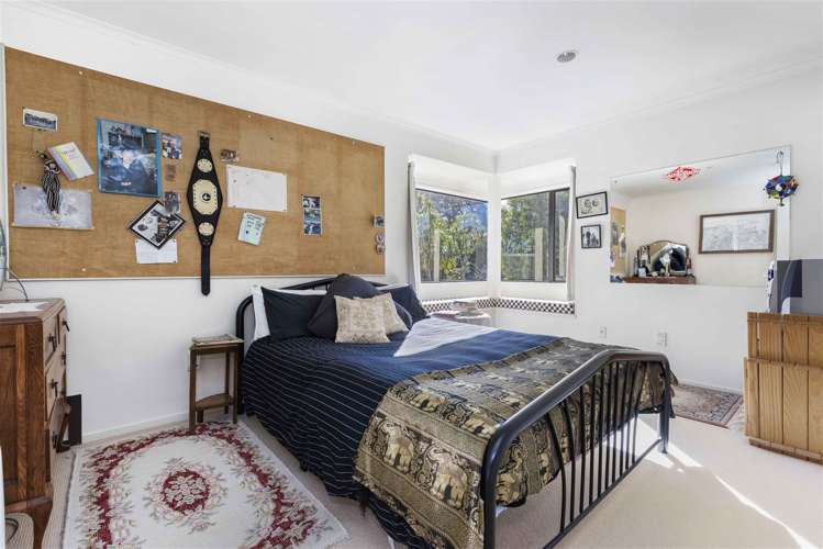 1074 River Road Queenwood_15