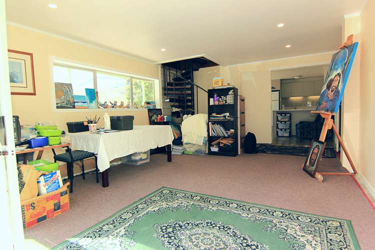 1 Logan Road Paeroa_12