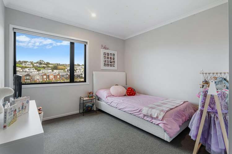 145 Bonair Crescent Silverdale_16