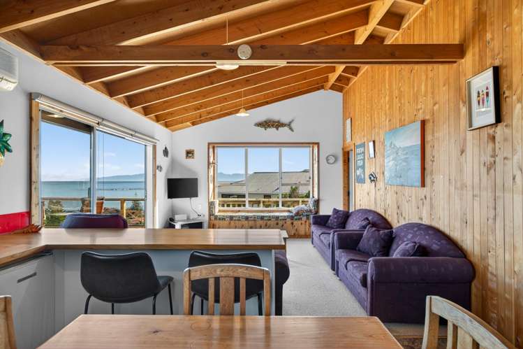 22 Seaview Avenue Cape Palliser_6