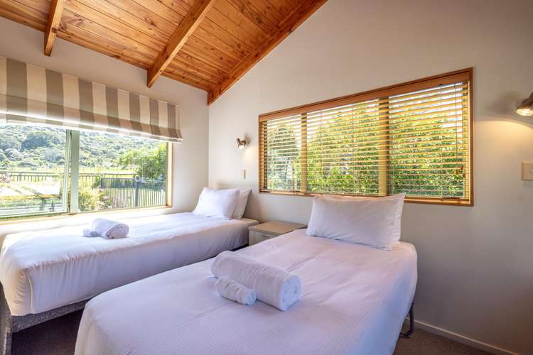 49 Tahatai Road Oneroa_18