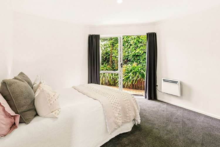 5 Erskine Close Island Bay_9