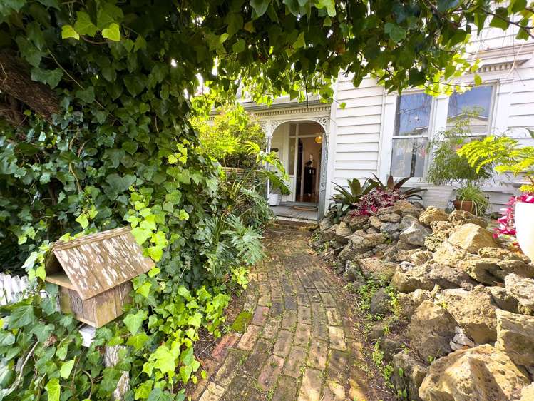Address withheld Eden Terrace_15